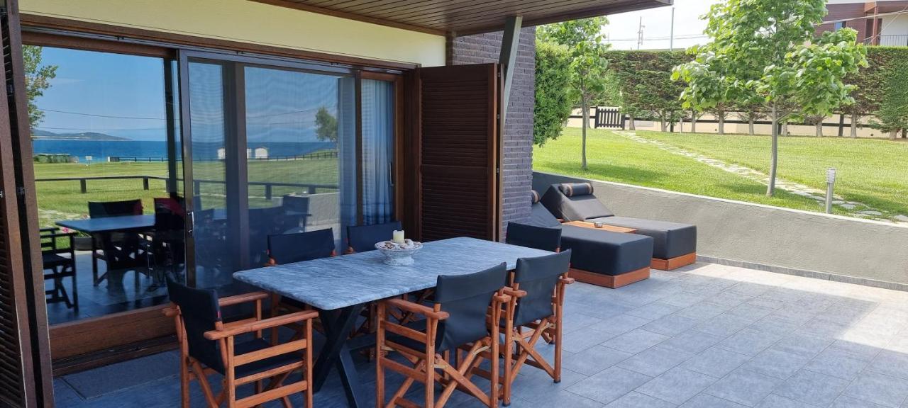 Heaven Luxury Villa Nea Roda Exterior photo